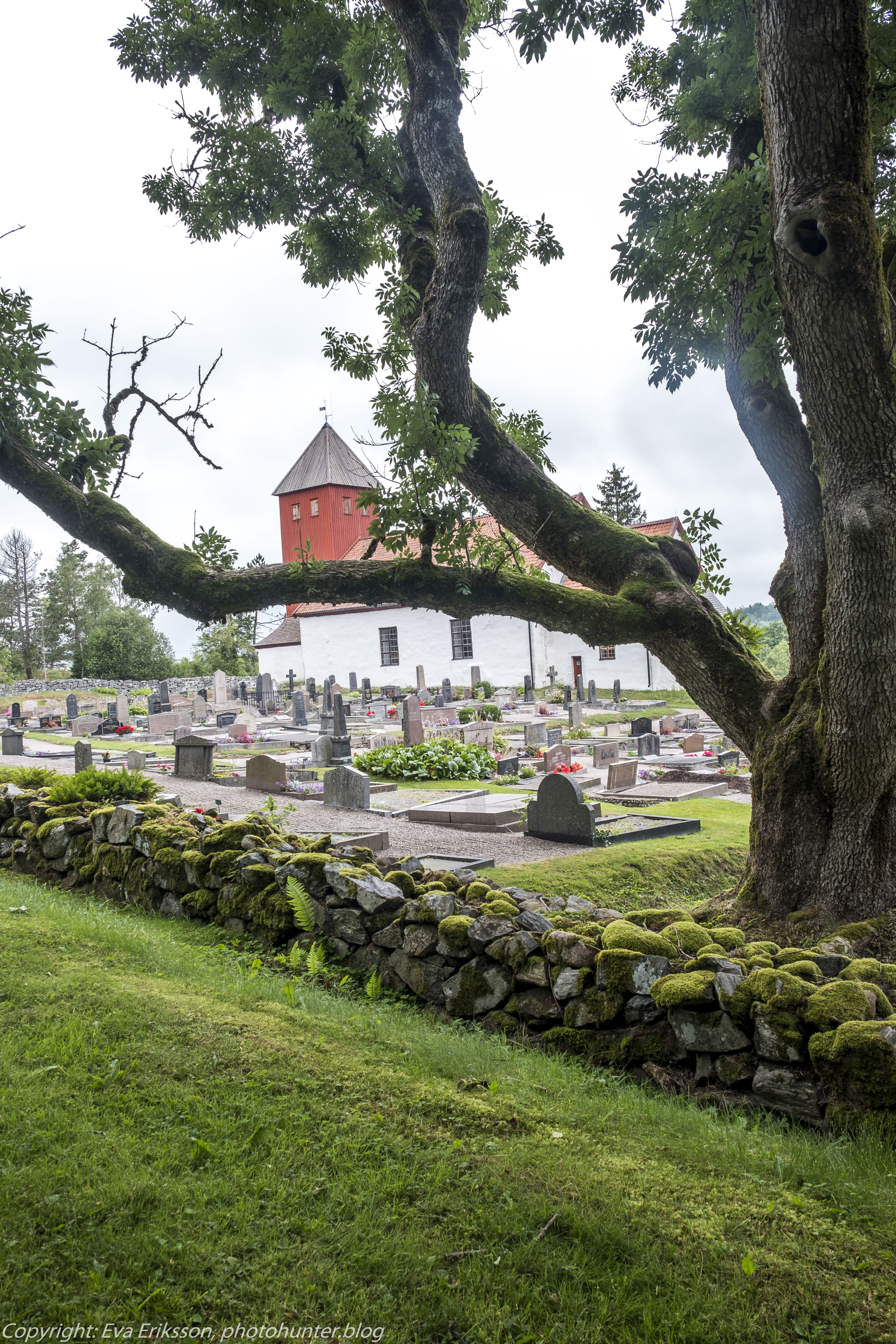 Bokenäs gamla kyrka