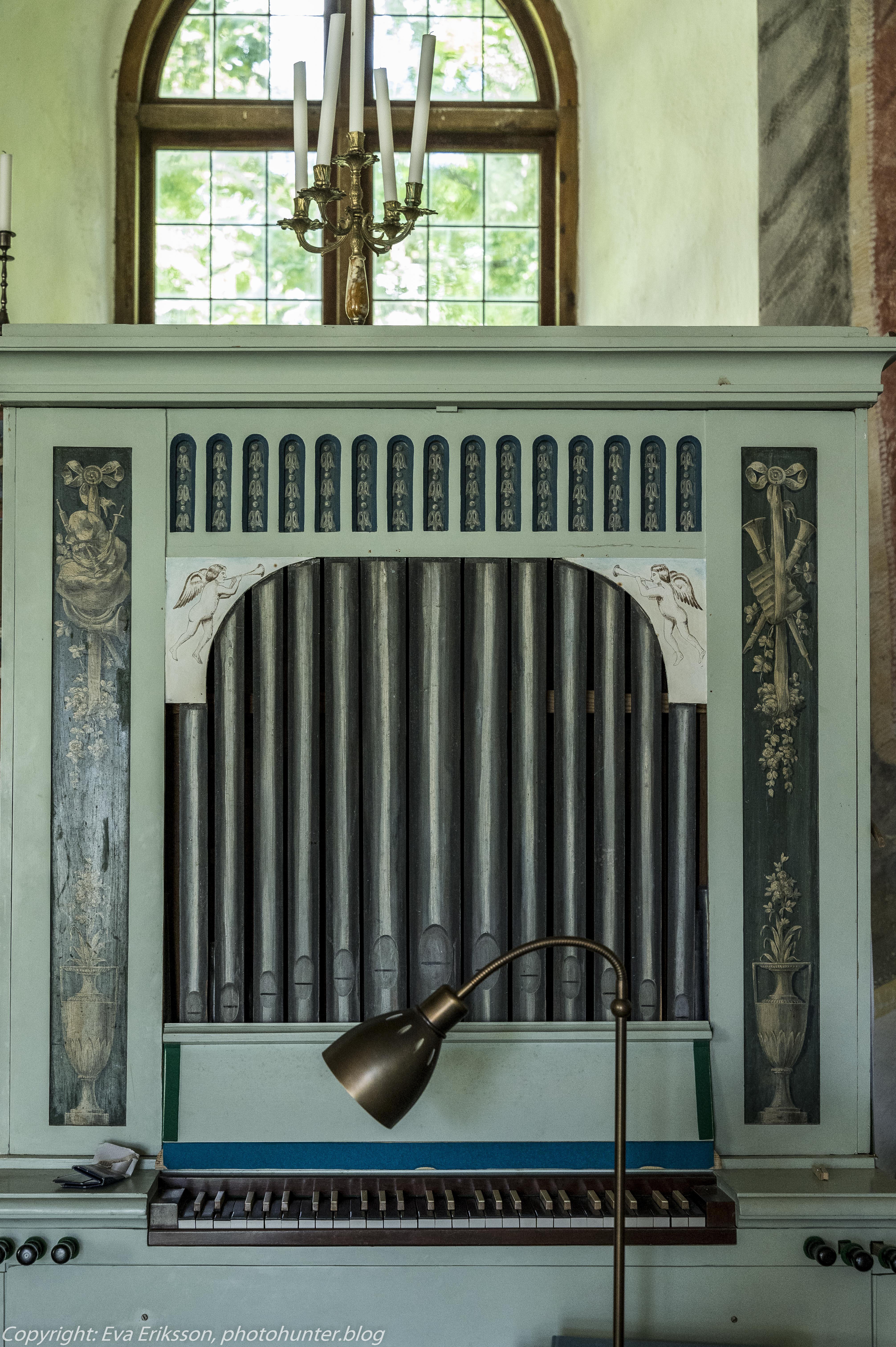 Sundals Ryrs gamla kyrka