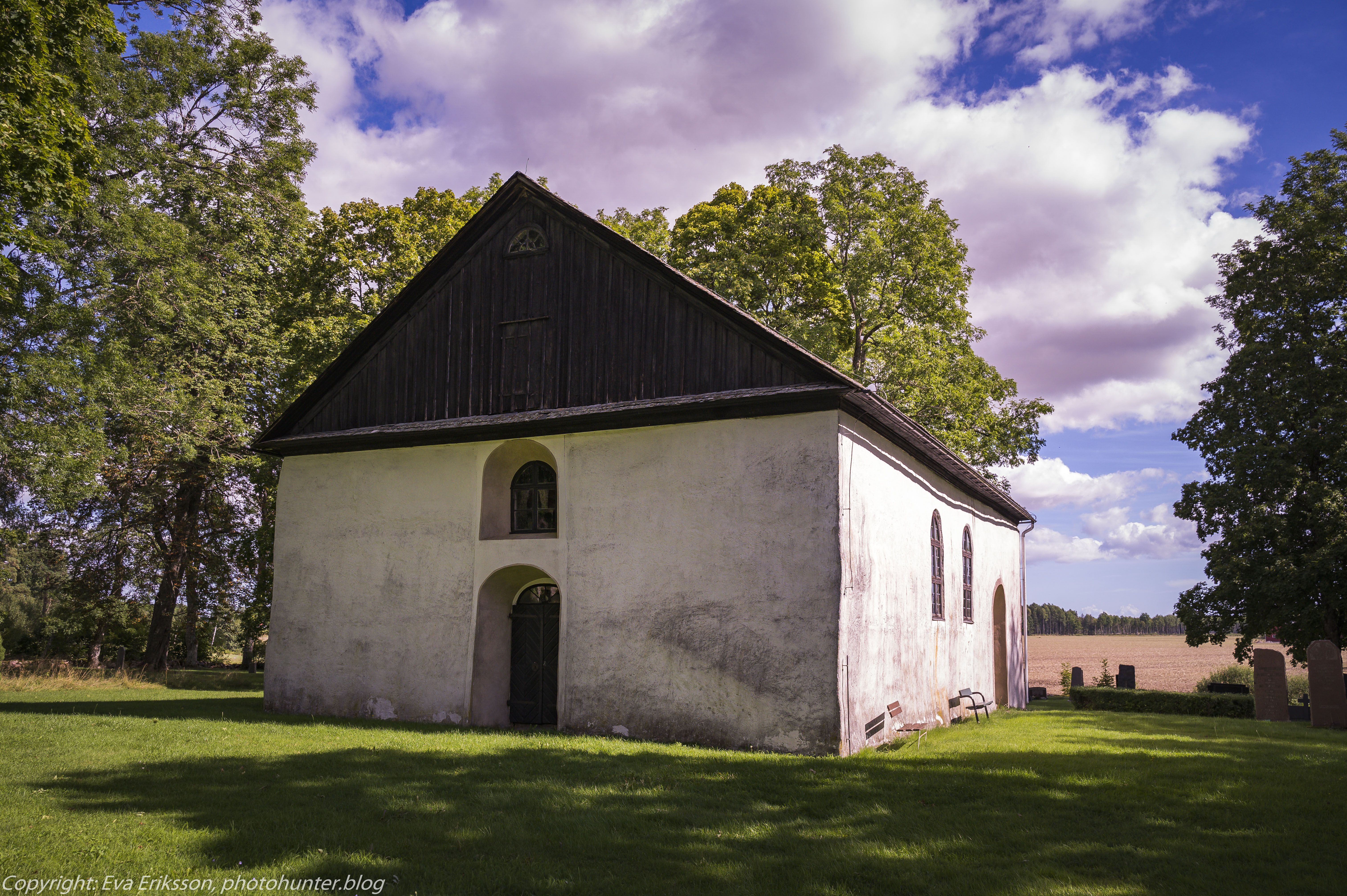 Sundals Ryrs gamla kyrka
