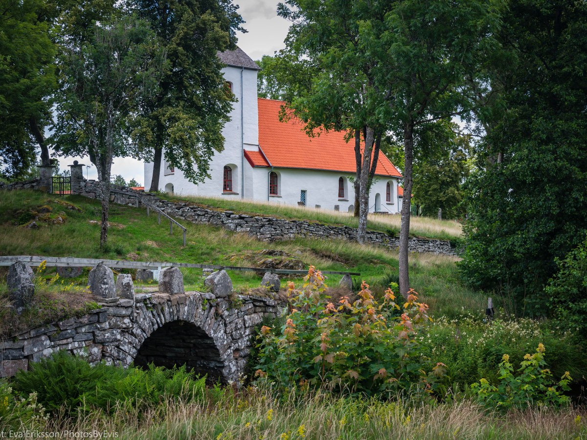 Hyssna gamla kyrka